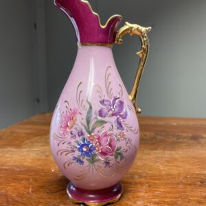 Aiguière en porcelaine